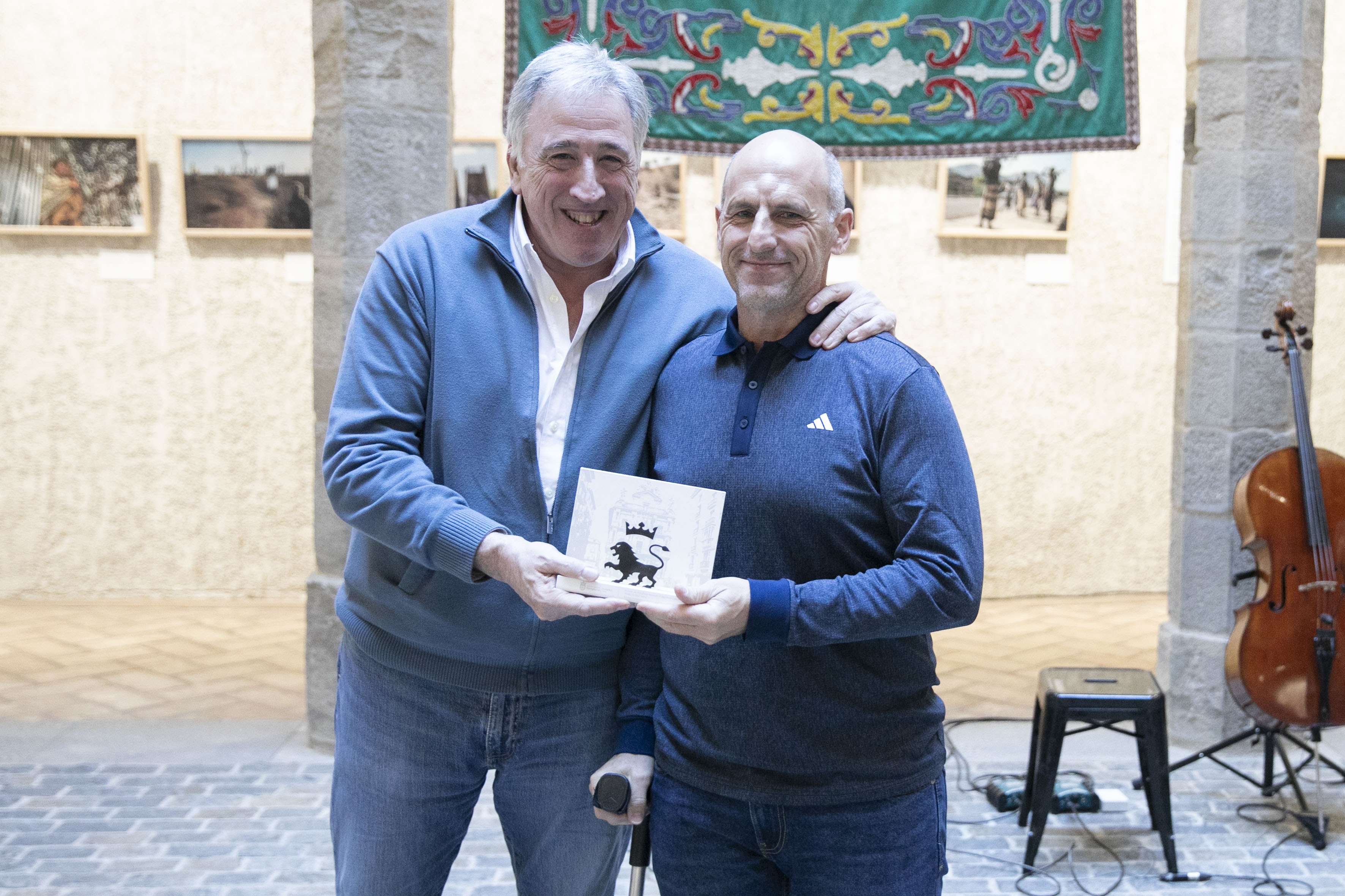 Pamplona homenajeó a 40 deportistas locales que han destacado especialmente por sus triunfos y méritos acreditados durante 2024